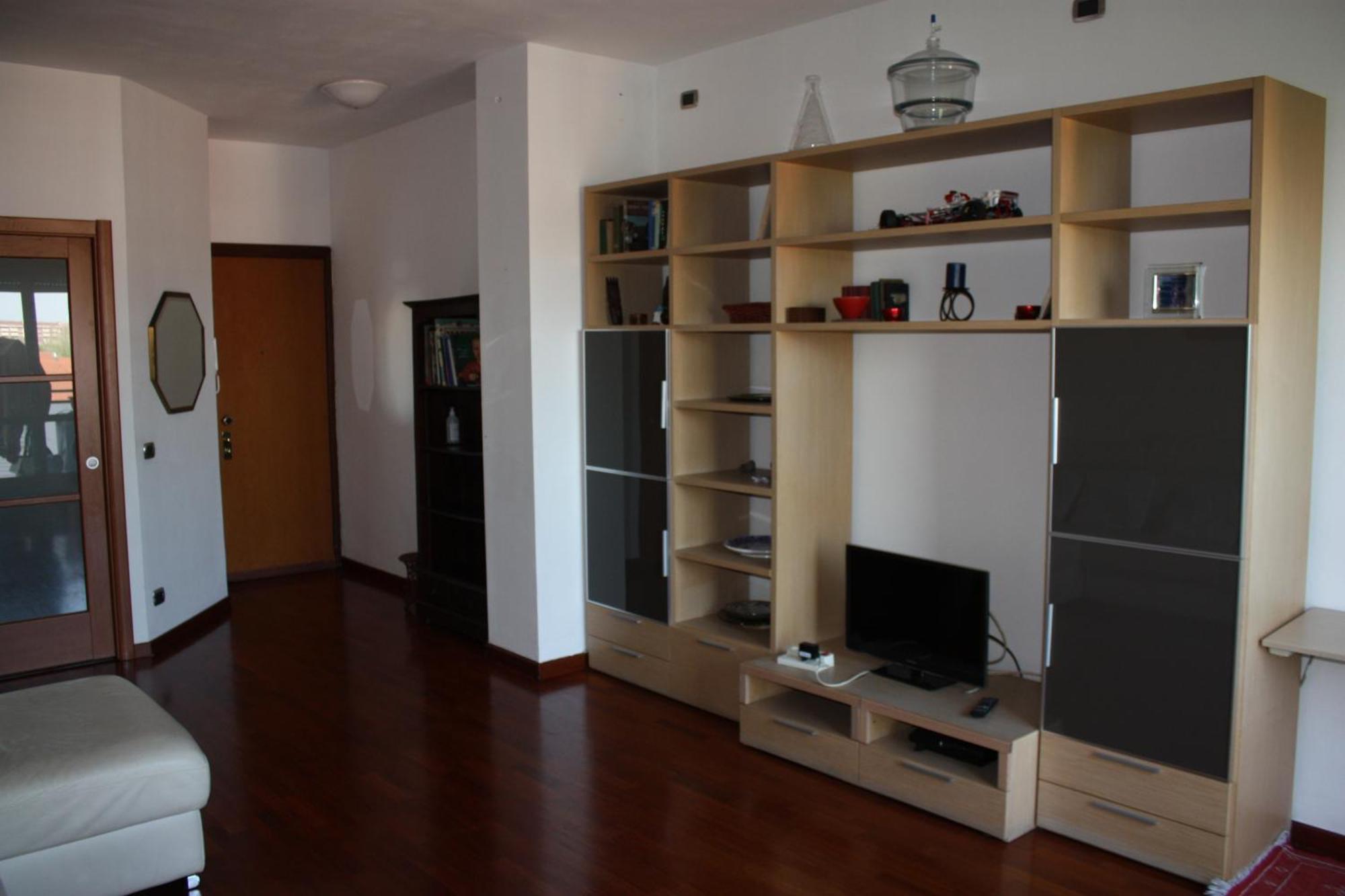 Elegante Appartamento Trilocale Milano Exterior foto