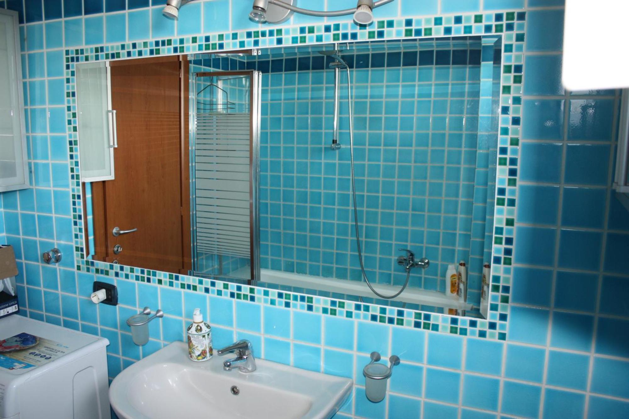 Elegante Appartamento Trilocale Milano Exterior foto
